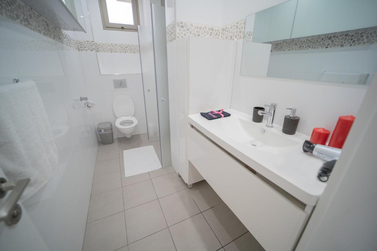 Appartement Yalarent Oasis Garden With Private Pool à Eilat Extérieur photo