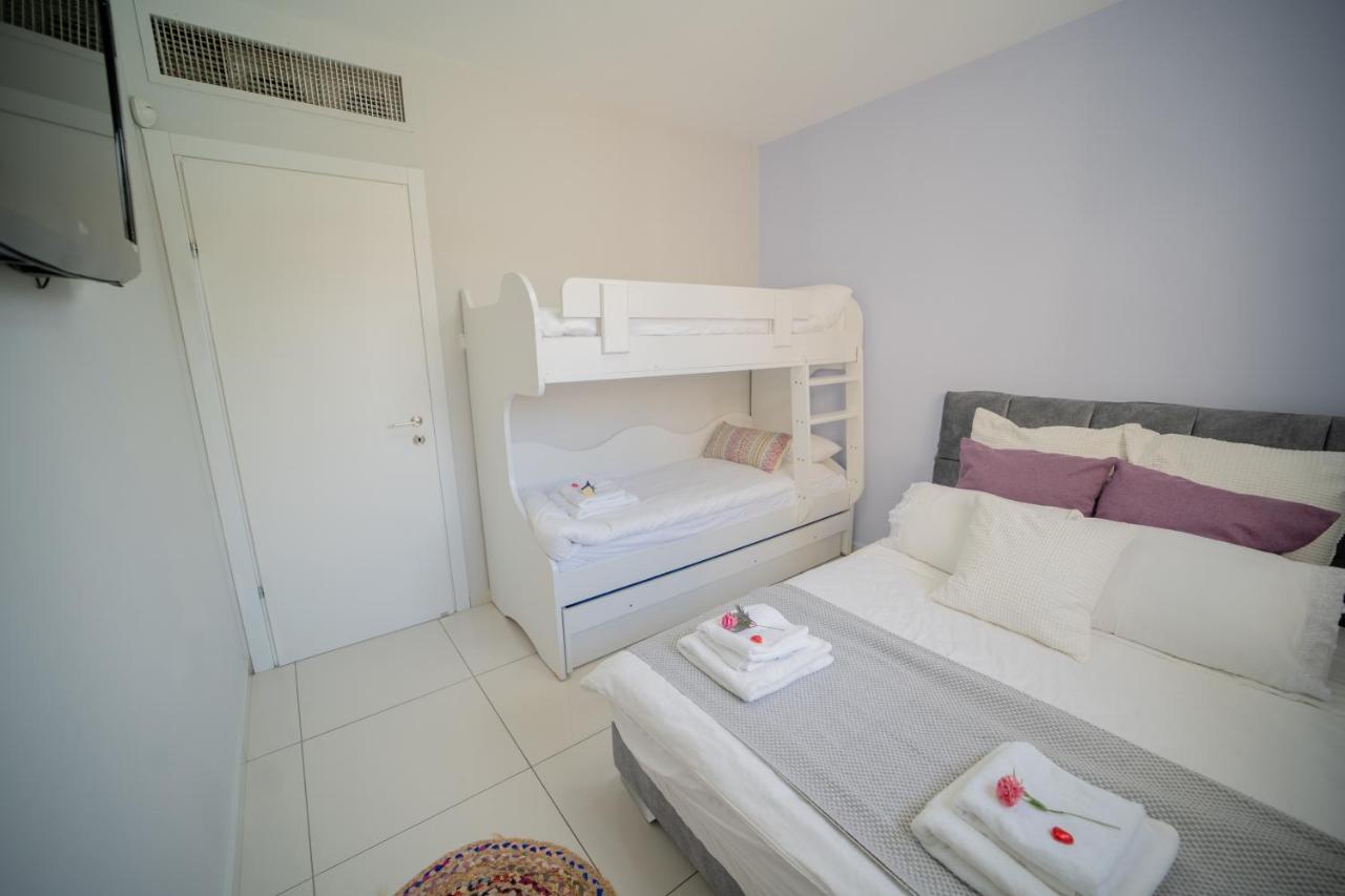 Appartement Yalarent Oasis Garden With Private Pool à Eilat Extérieur photo