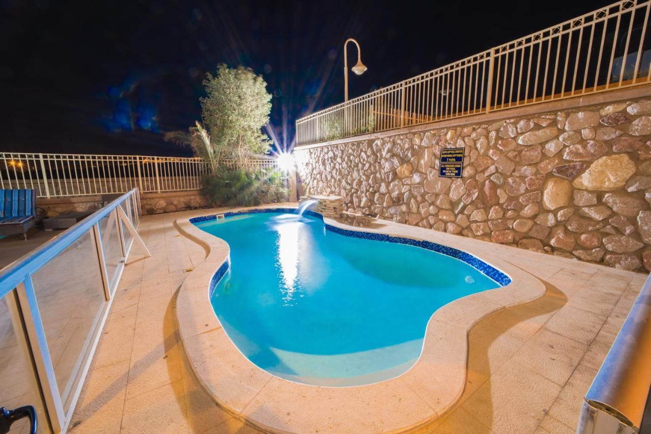 Appartement Yalarent Oasis Garden With Private Pool à Eilat Extérieur photo