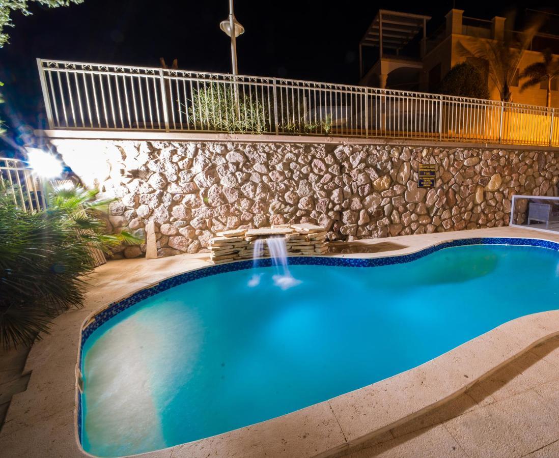 Appartement Yalarent Oasis Garden With Private Pool à Eilat Extérieur photo