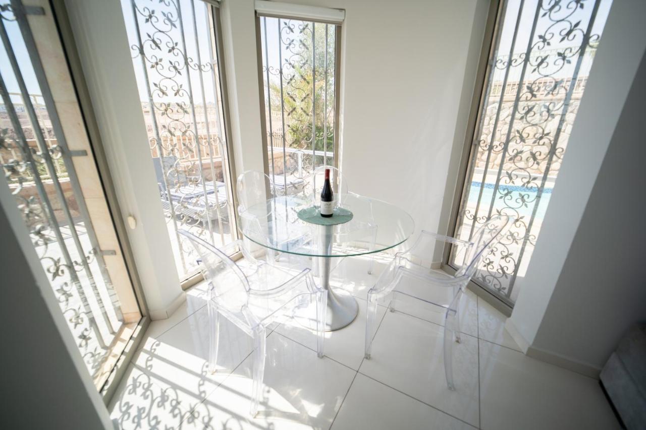 Appartement Yalarent Oasis Garden With Private Pool à Eilat Extérieur photo